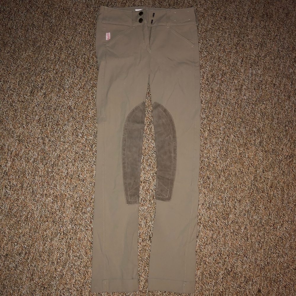 Tailored sportsman trophy hunters